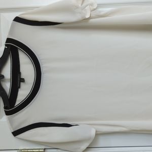 Banana republic top, ivory with black, petite large